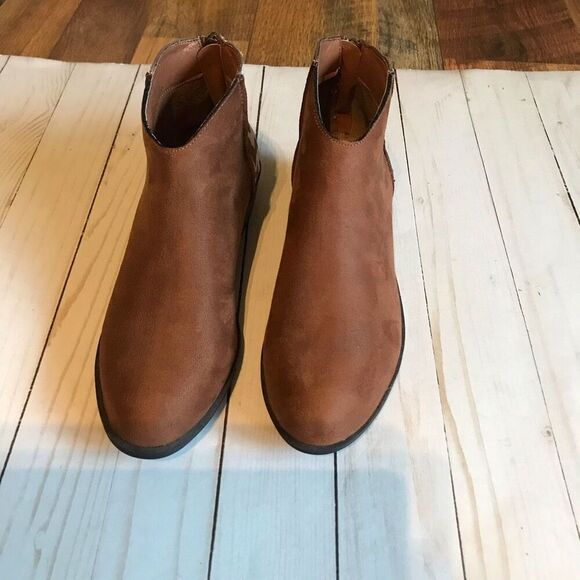 True Craft faux suede cow print brown cow print Ankle Boots SZ 6 - Picture 4 of 6